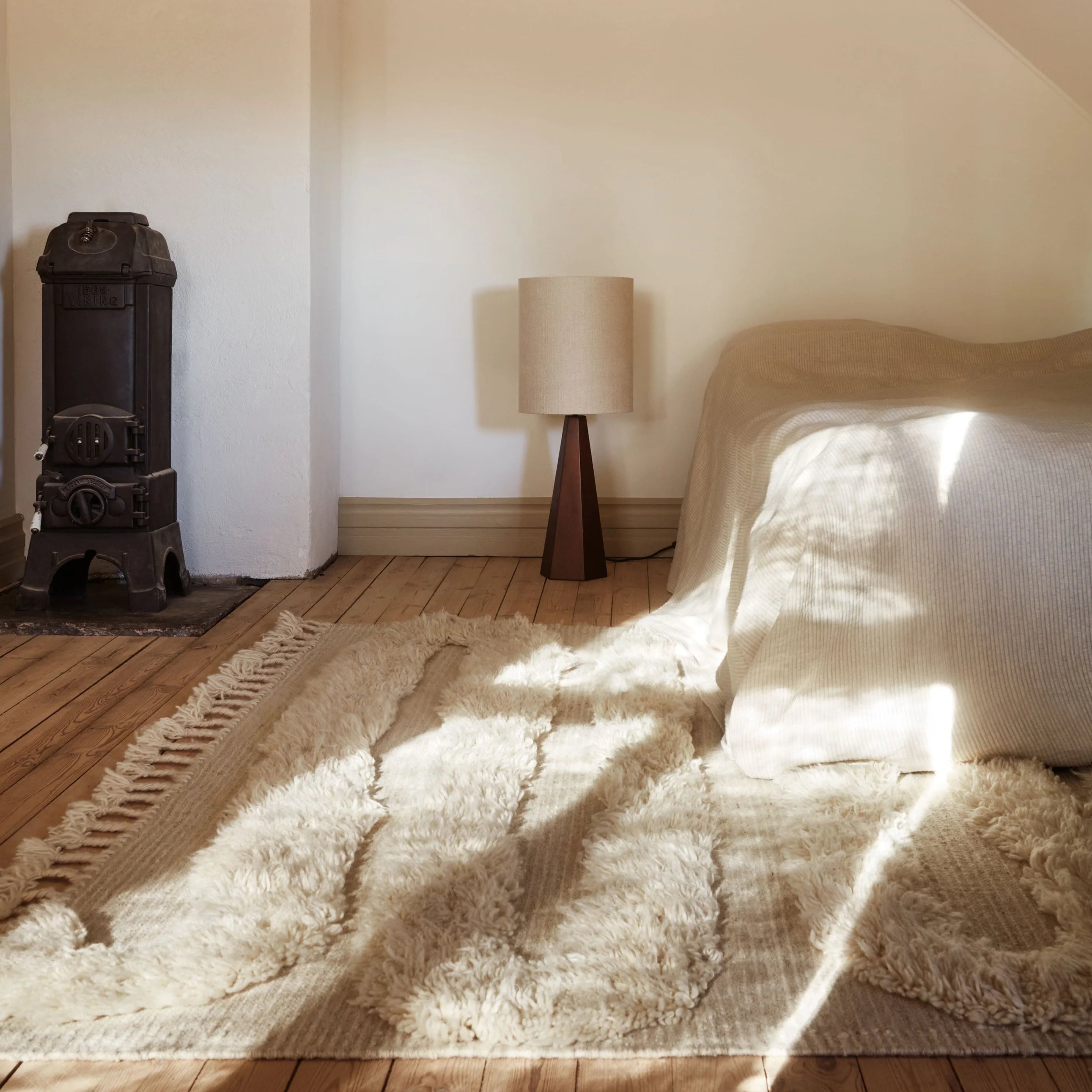 Dusty Deco Snake Rya rug off white