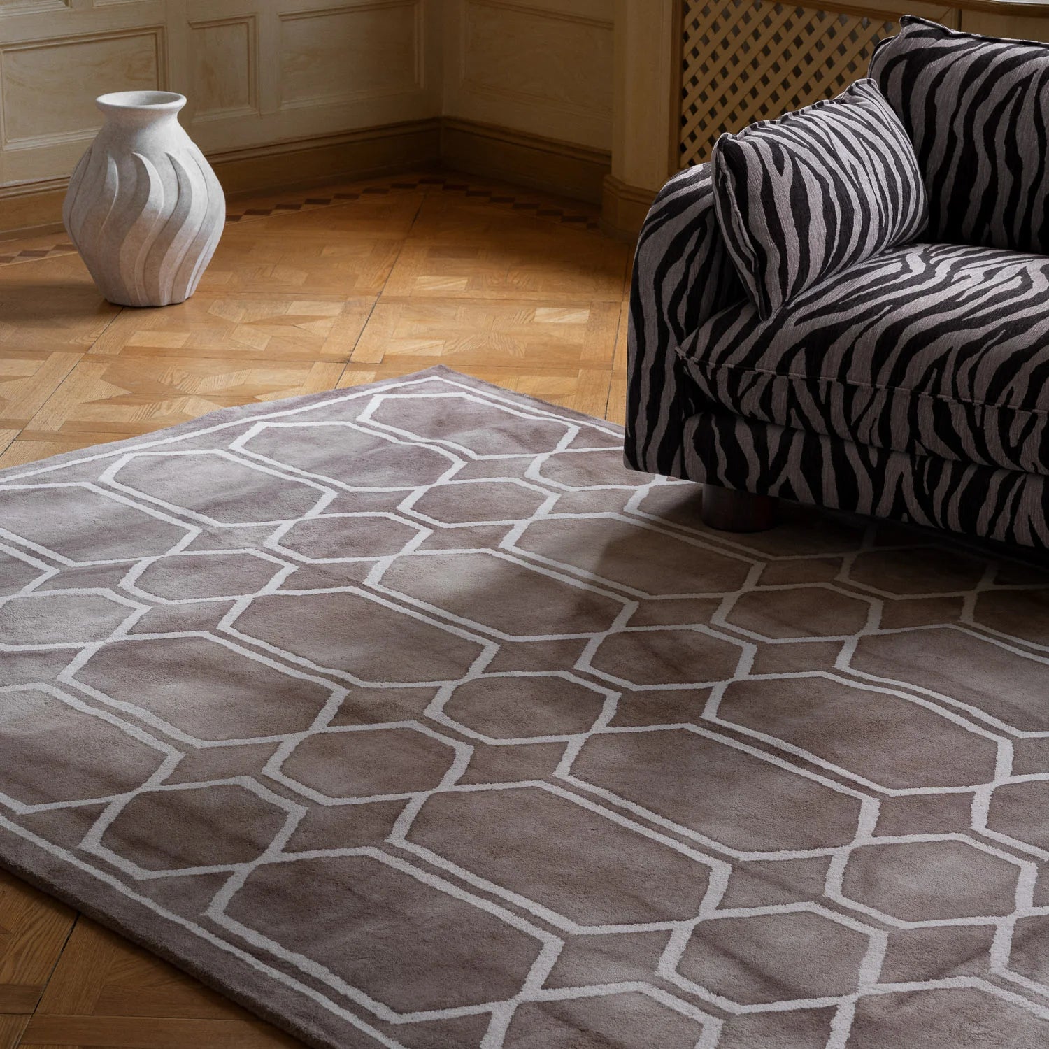 Dusty Deco Tie Dye rug beige