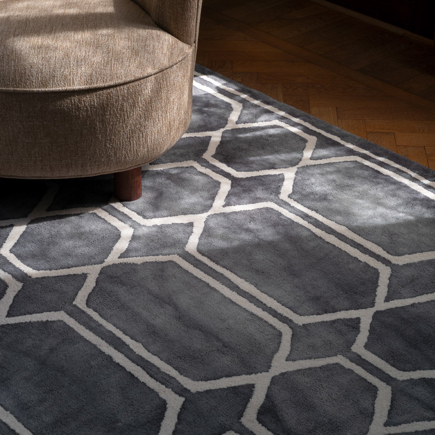 Dusty Deco Tie Dye rug graphite ink