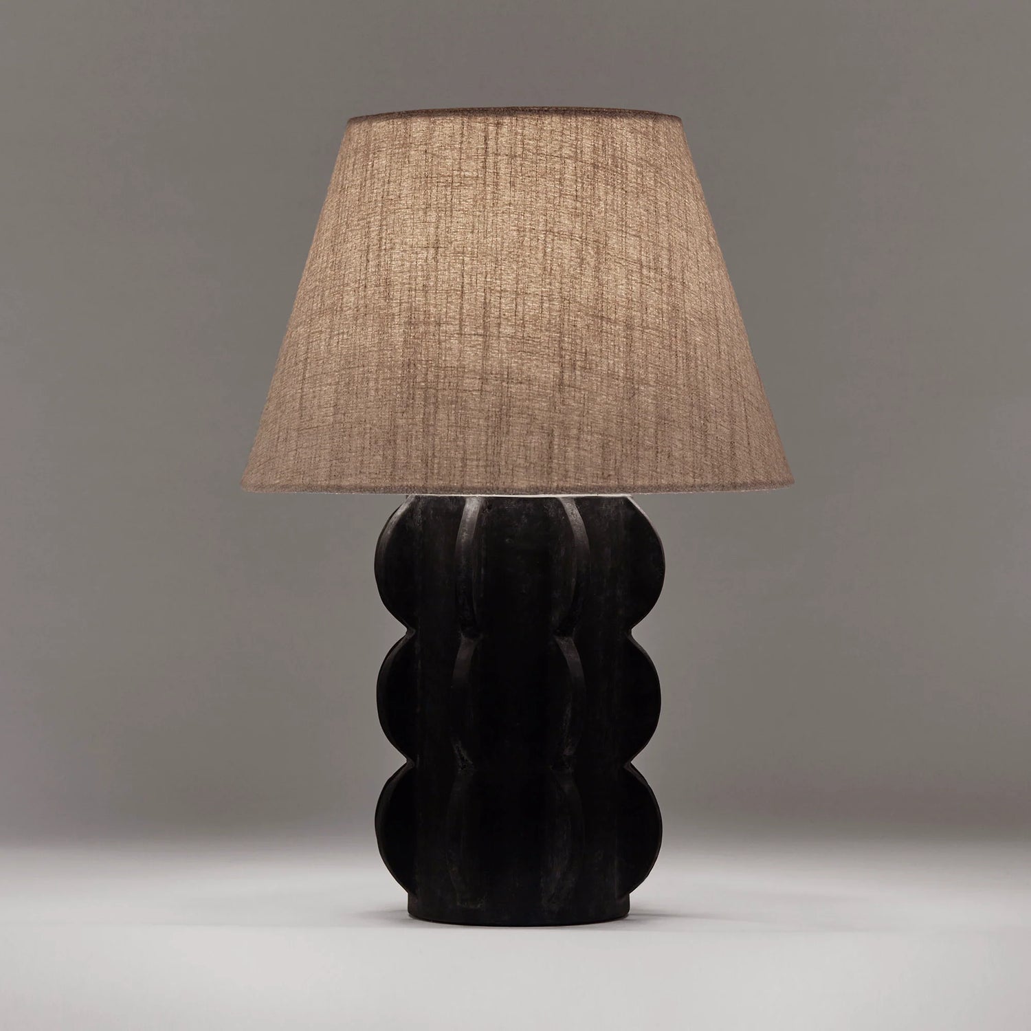 Dusty Deco Arcissimo table lamp on
