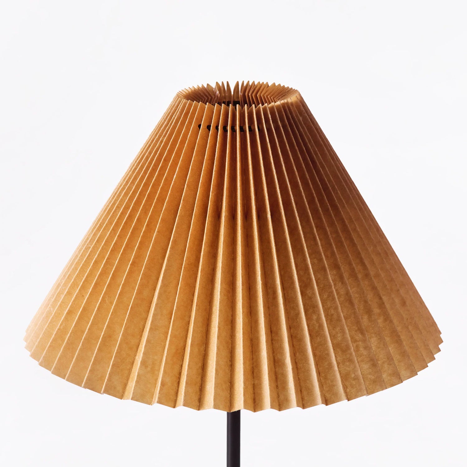 Dusty Deco Geraldine table lamp materiaal