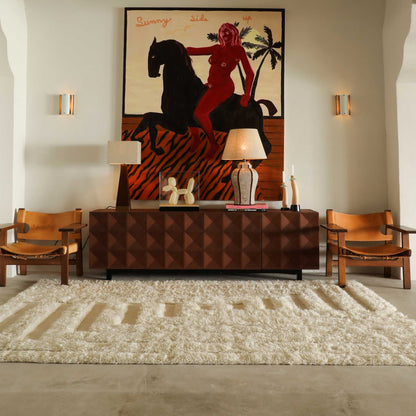 Dusty_Deco_Labyrinth_shaggy_white_rug_living