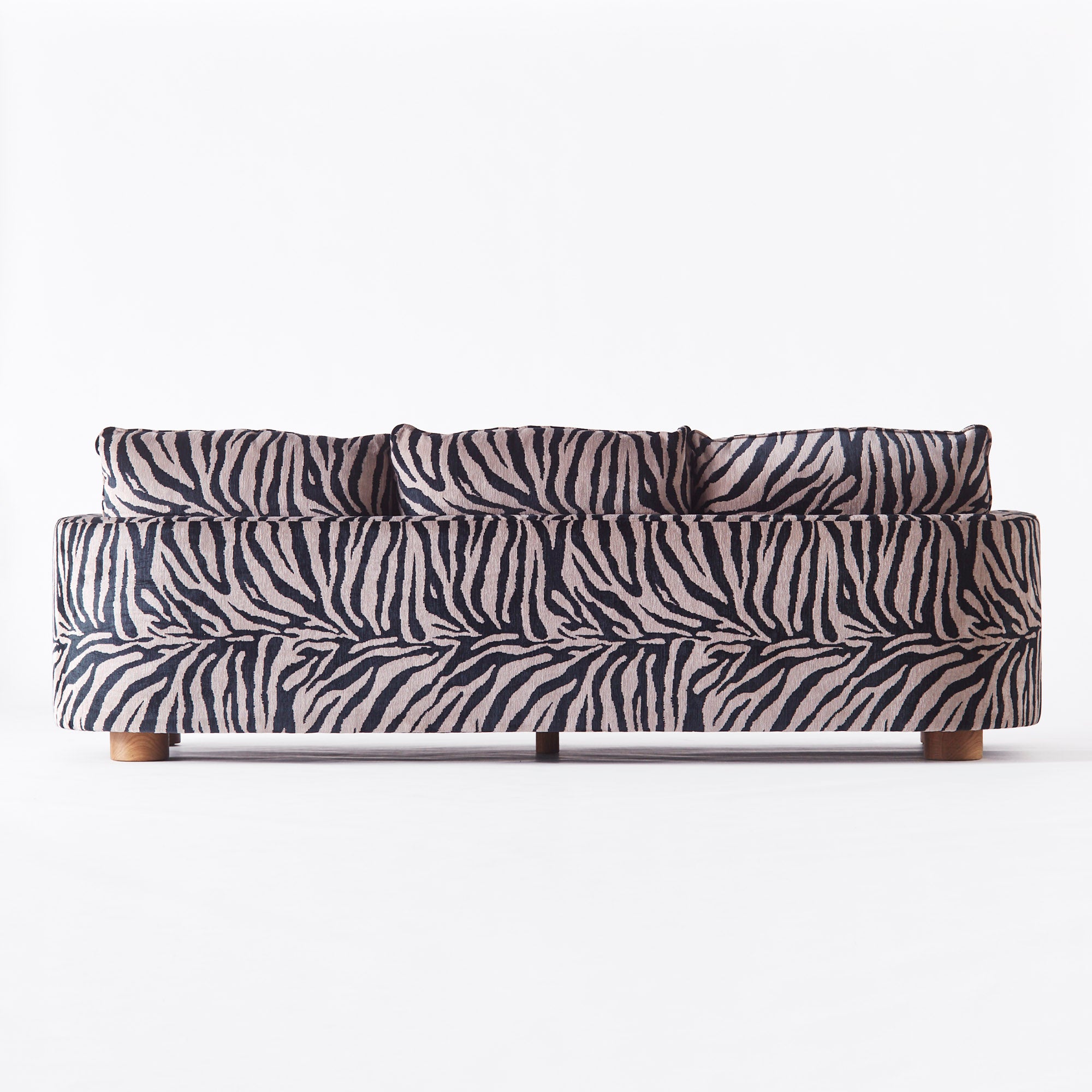 Dusty Deco Miles sofa Zebra