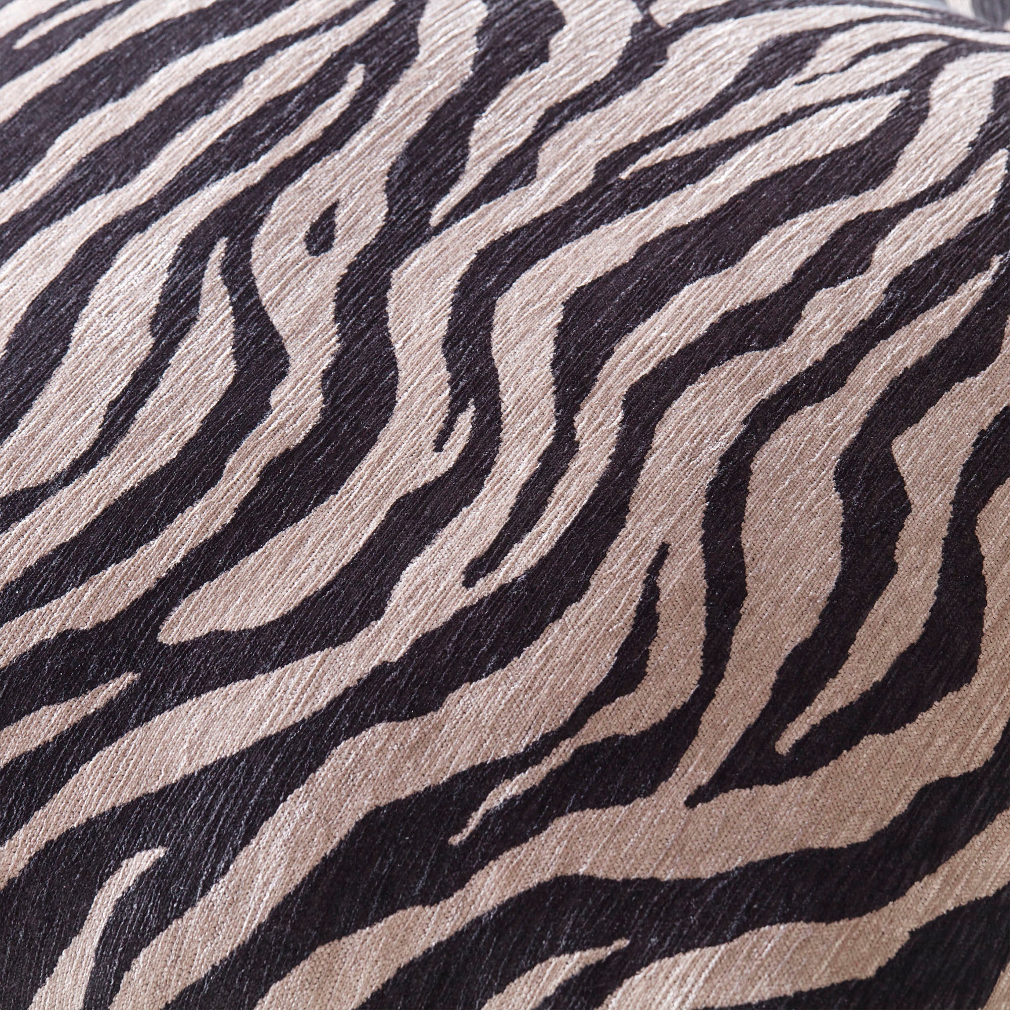 Dusty Deco Miles sofa Zebra
