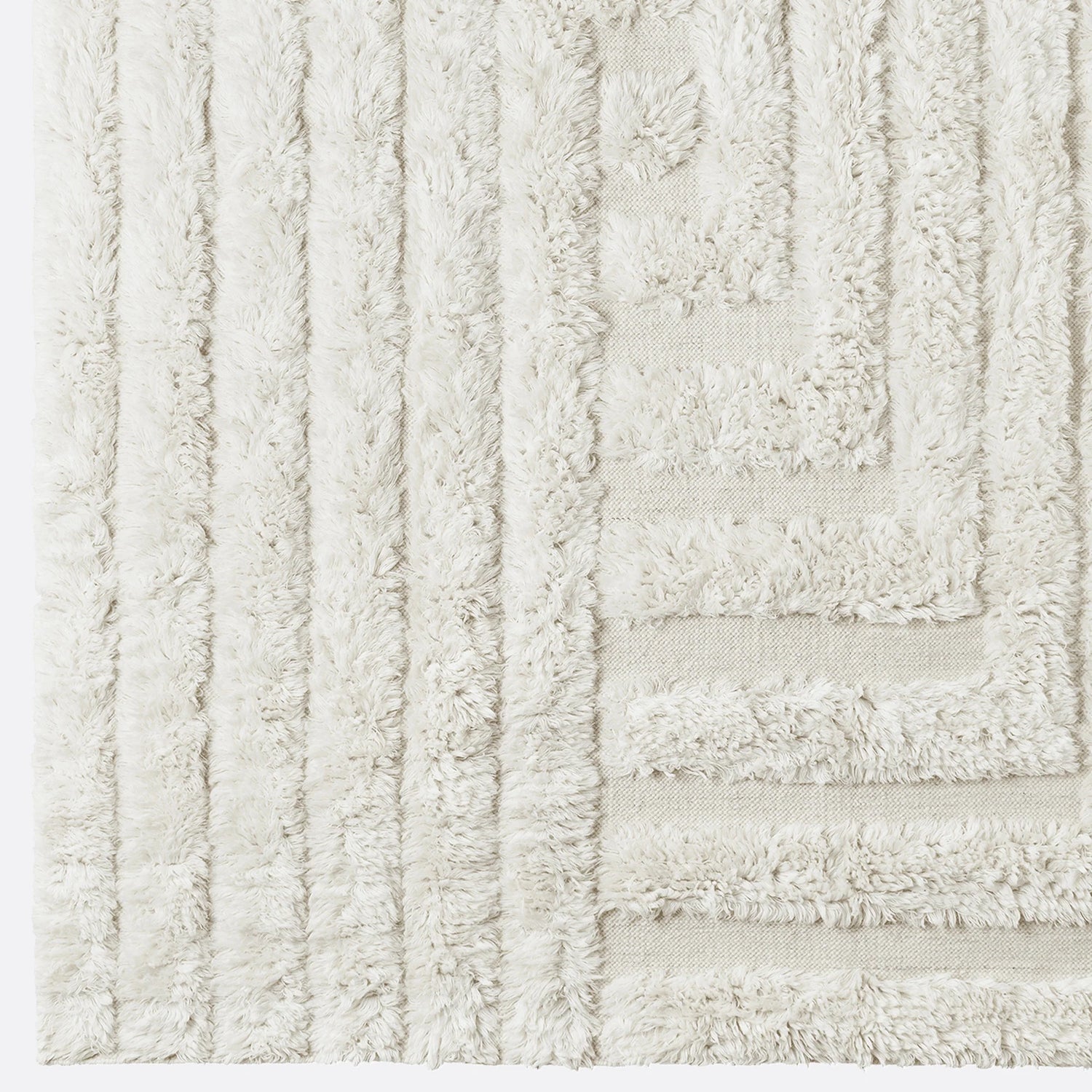 Dusty_Deco_Shaggy_Labyrinth_White_Rug_detail