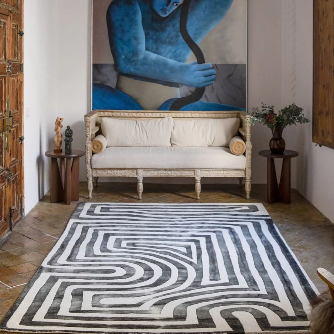 Dusty_Deco_rug_Psychedelic_labyrinth_charcoal_living
