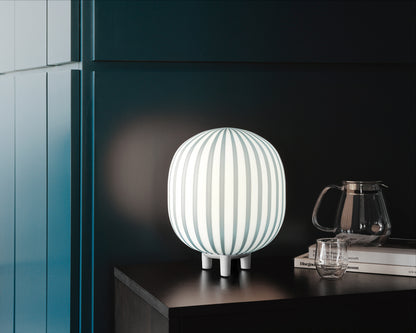 Established &amp; Sons Filigrana Light T2 Blauw, The Stratford London, verlicht