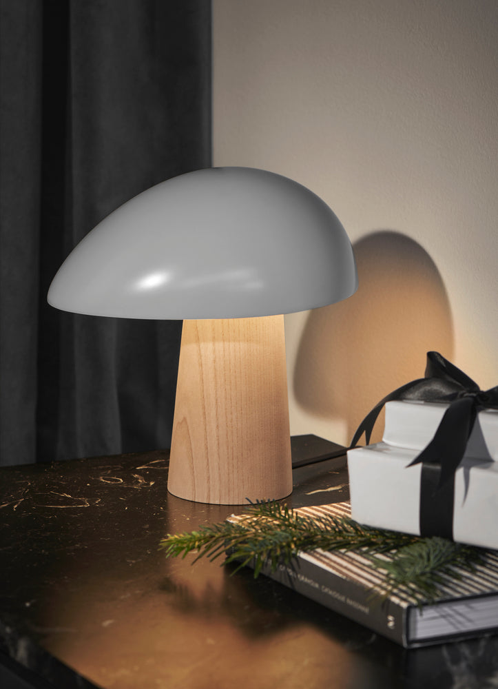 Fritz Hansen Night owl tafellamp smokey white oak