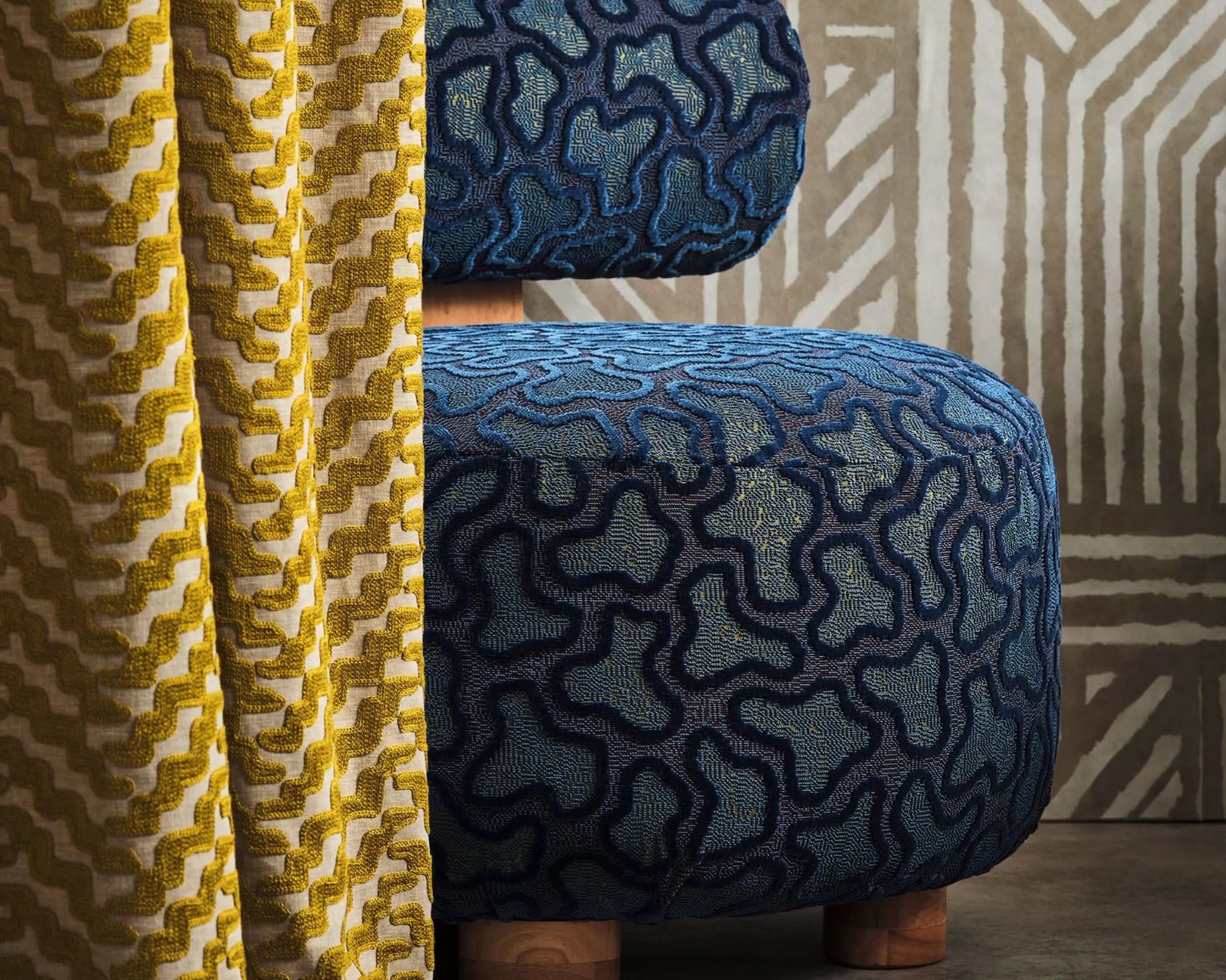 Harlequin behang Crater Sandstone HDMW113326