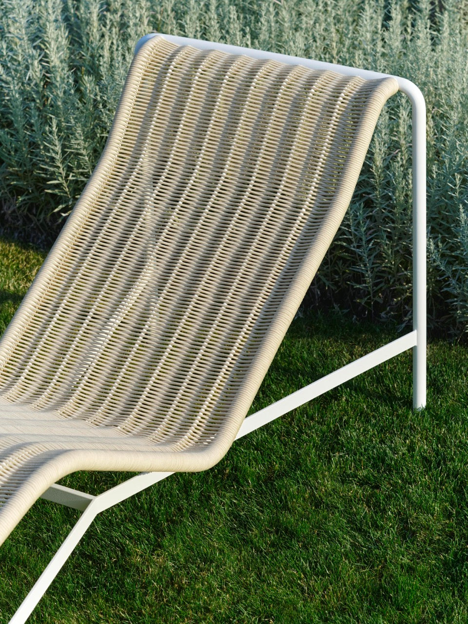 Hay Palissade Cord Chaise Longue in de kleur Cream White sfeerafbeelding 