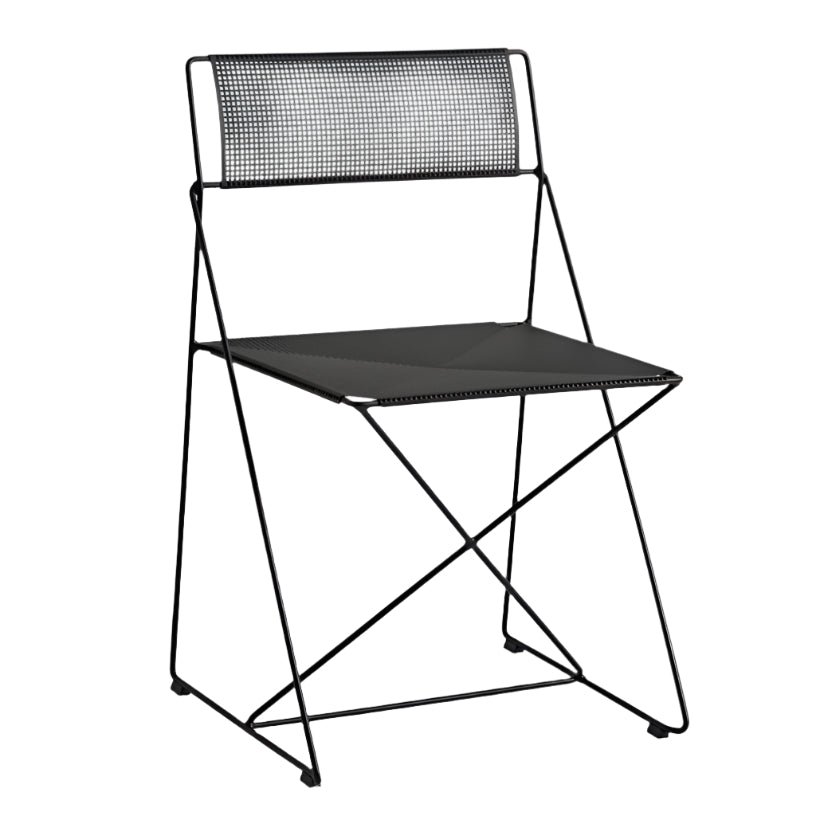 Hay X-Line chair Black met gepoedercoat stalen zitting en onderstel 
