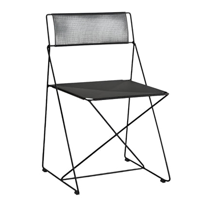 Hay X-Line chair Black met gepoedercoat stalen zitting en onderstel 