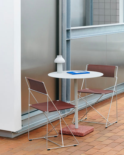 Hay X-Line outdoor sfeerafbeelding Iron Red