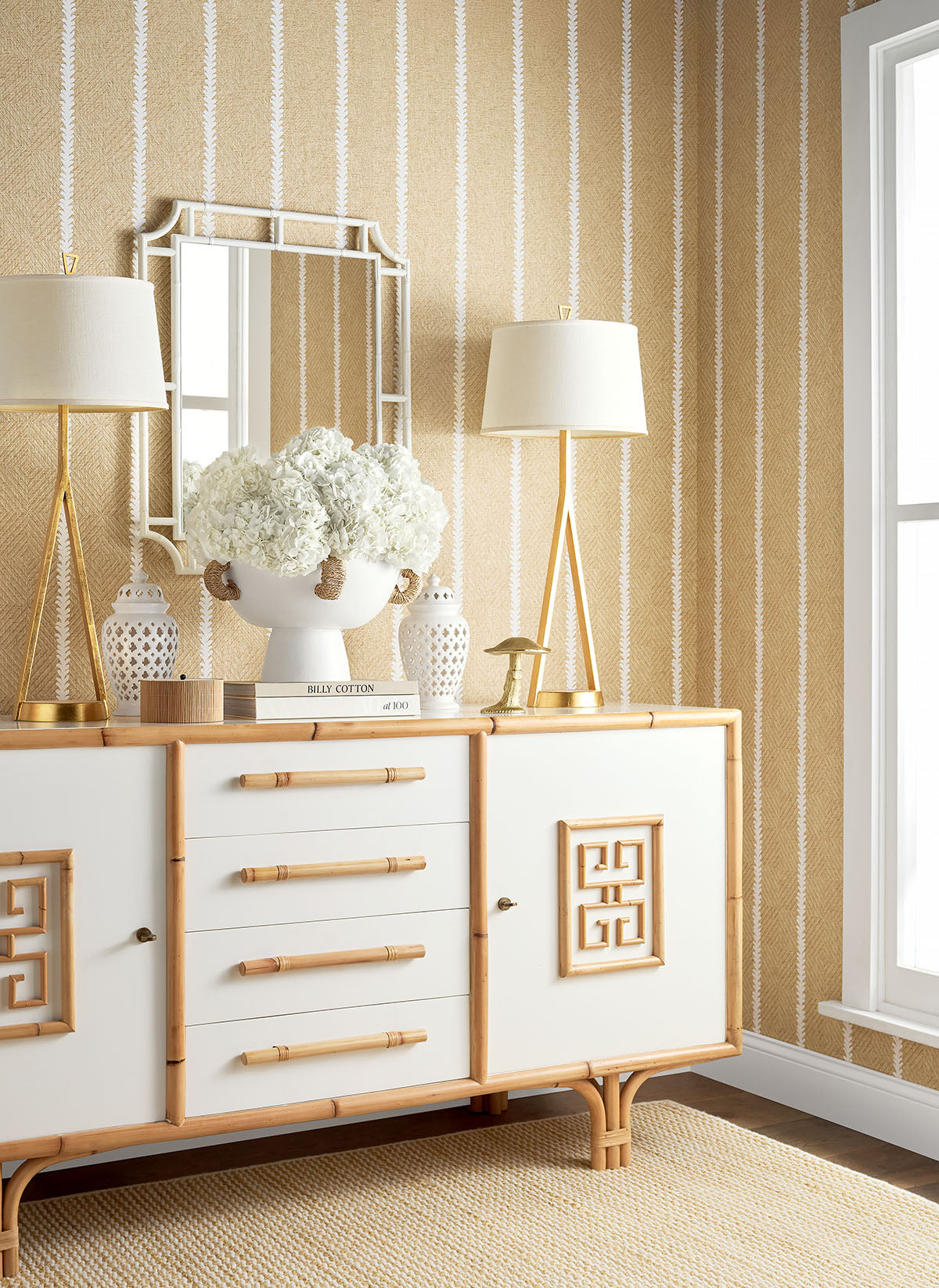 Thibaut behang Barrier Weave Wheat T15806