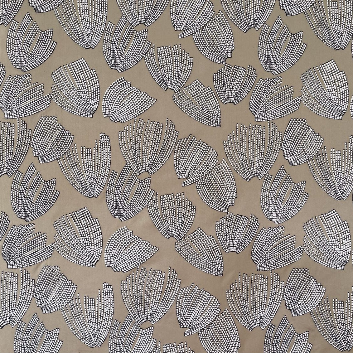 Karin Sajo stof Flowers KS 168 -  77 Natural