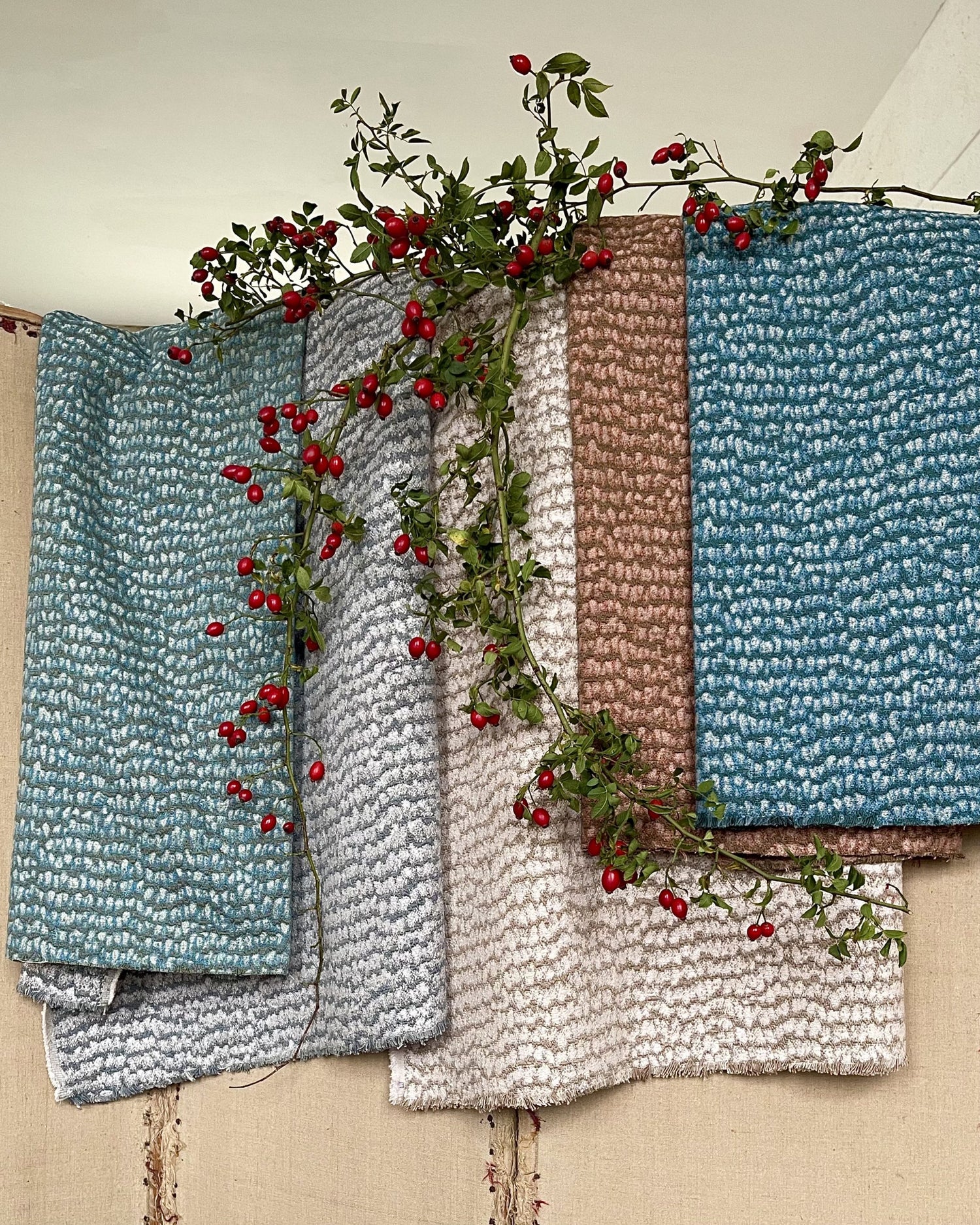 Karin Sajo stof Onde KS 242 - 14 Eau Trouble