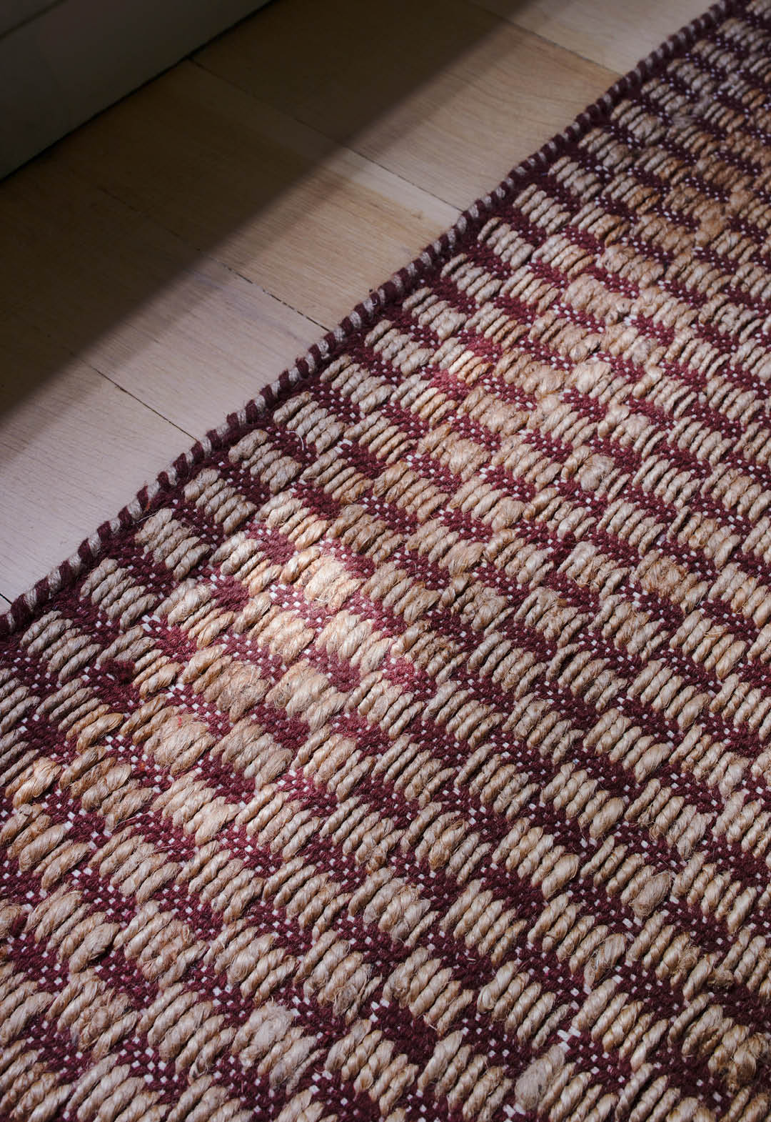 Layered Barley Jute Runner Burgundy