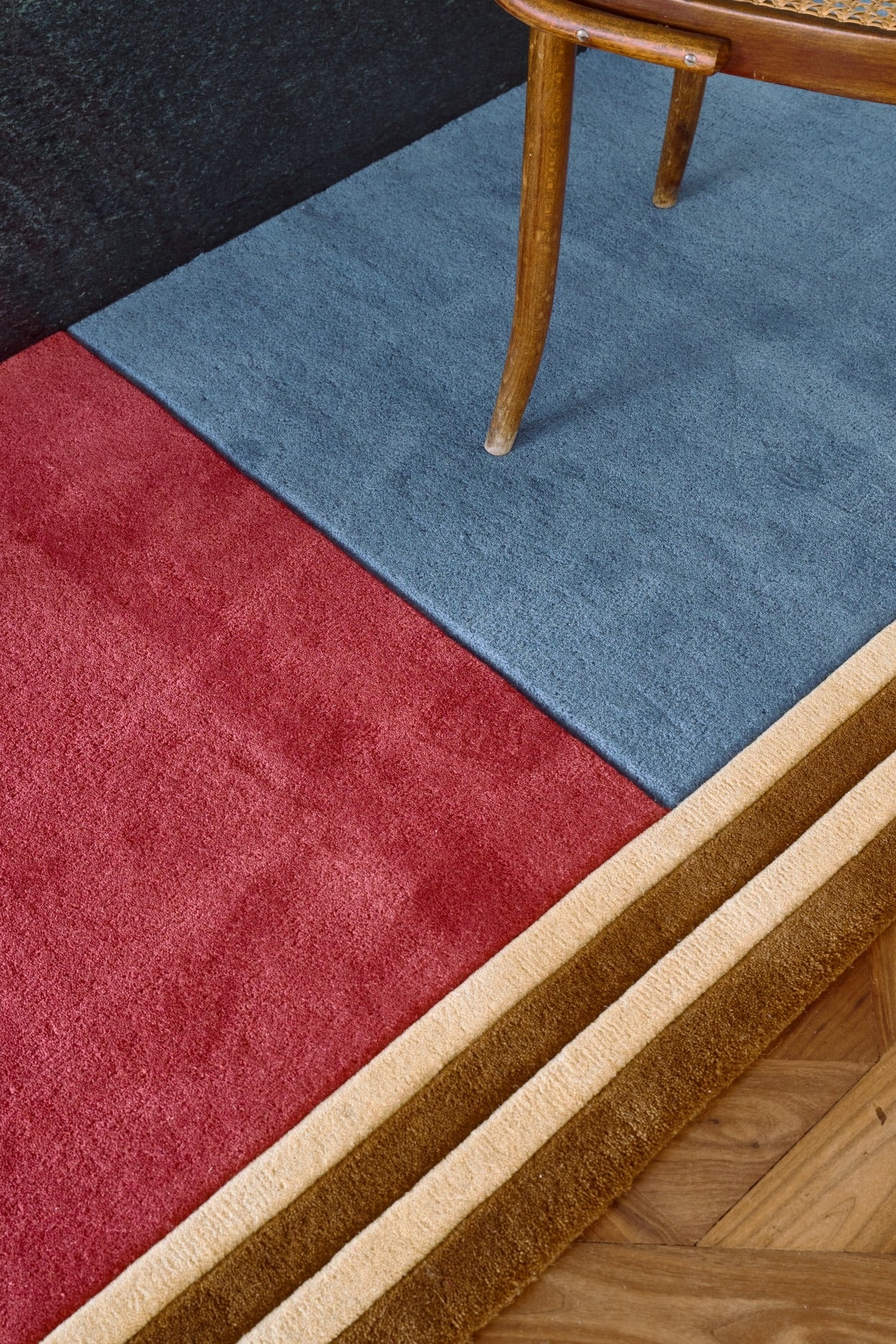 Layered Gio Doppio Rossa Wool vloerkleed