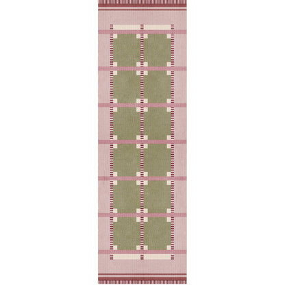 Layered Röllakan Ruth Spring Glass wool runner