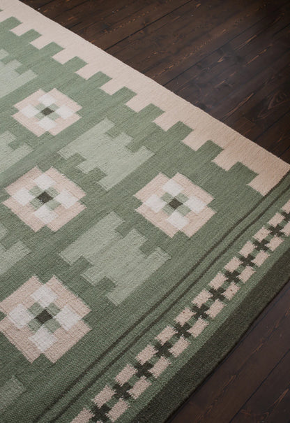 Layered Röllakan Selma Sage wool runner