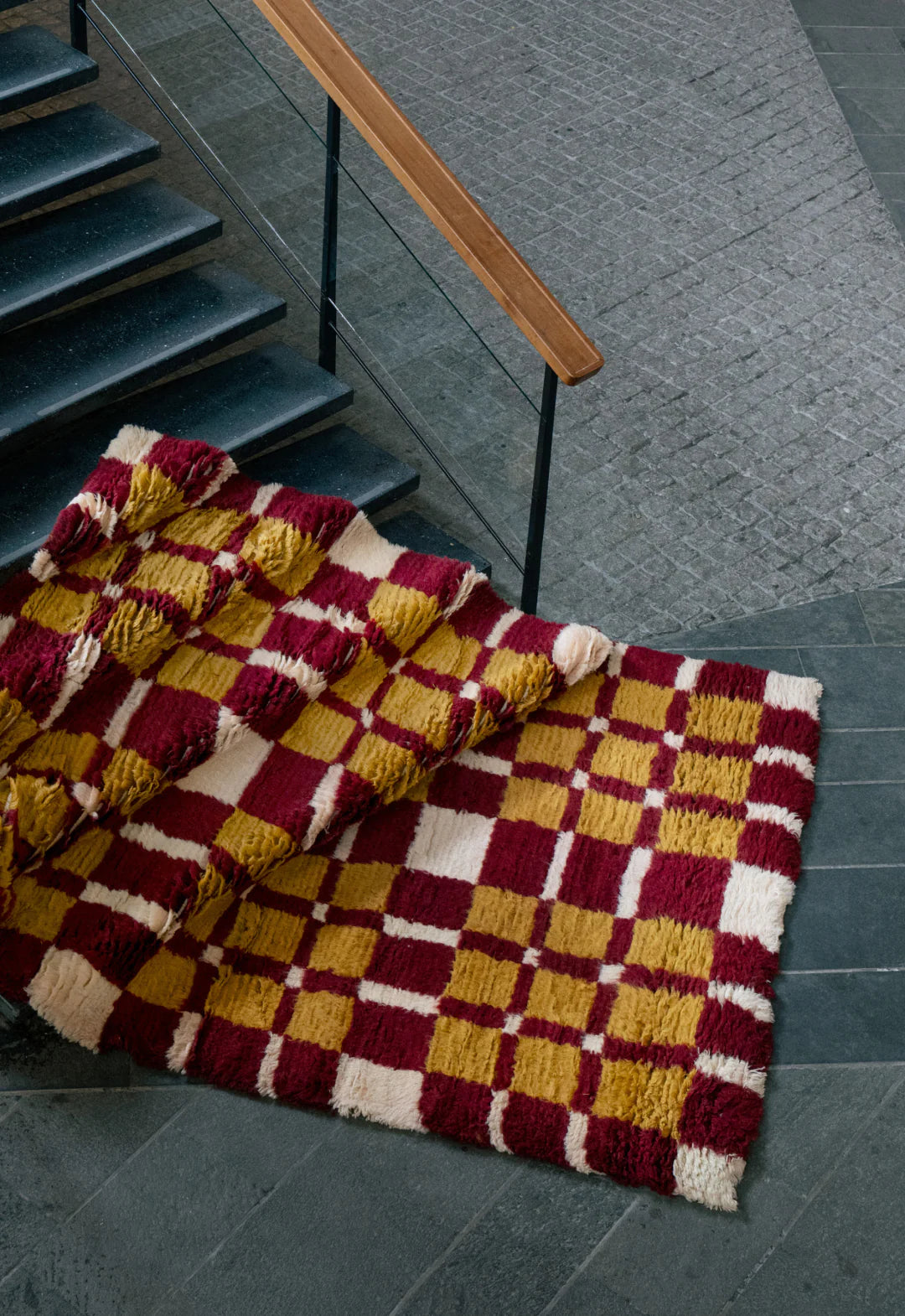 Layered Artist Serie Evelina Kroon Wool vloerkleed Currant Bush sfeerafbeelding 