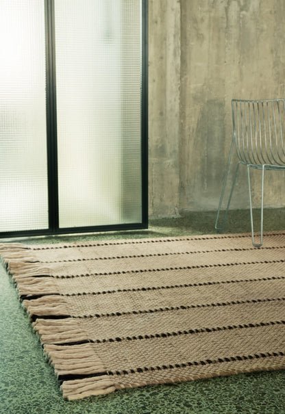 Layered Massproductions Cord  Wool Rug - Black &amp; White sfeerbeeld