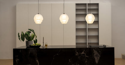 Established &amp; Sons Medusa hanglamp White Mist, Carlo Nason, sfeerbeeld