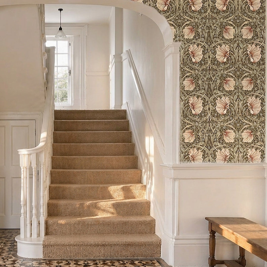 Morris and Co Pimpernel Walnut Sage sfeerbeeld woonkamer