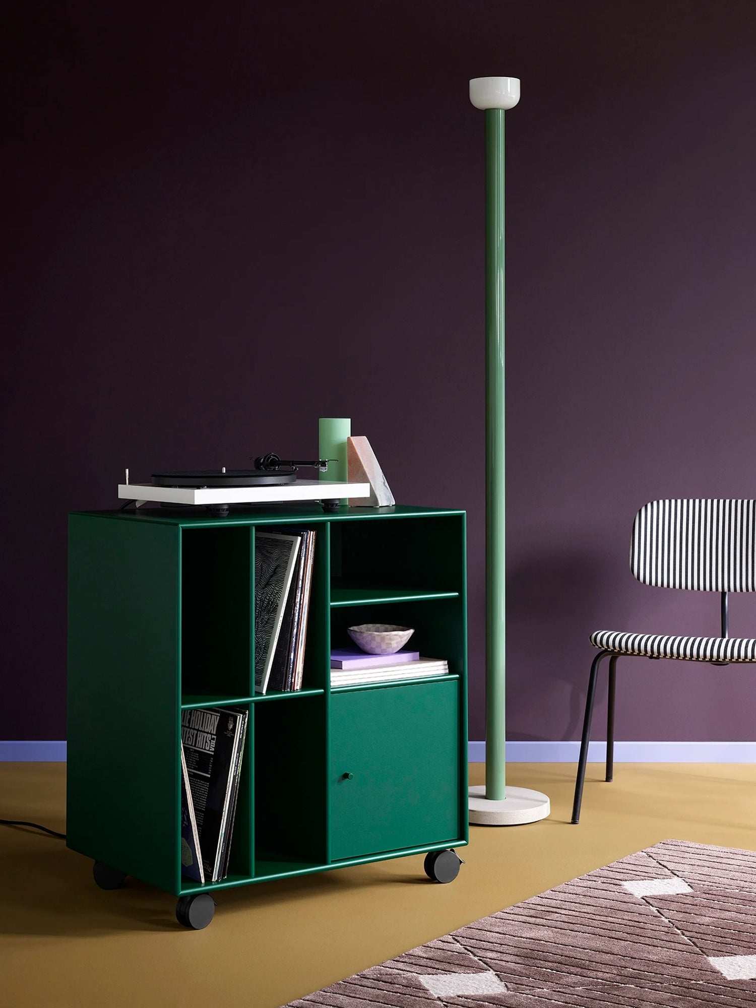 Montana SPIN II Vinyl storage