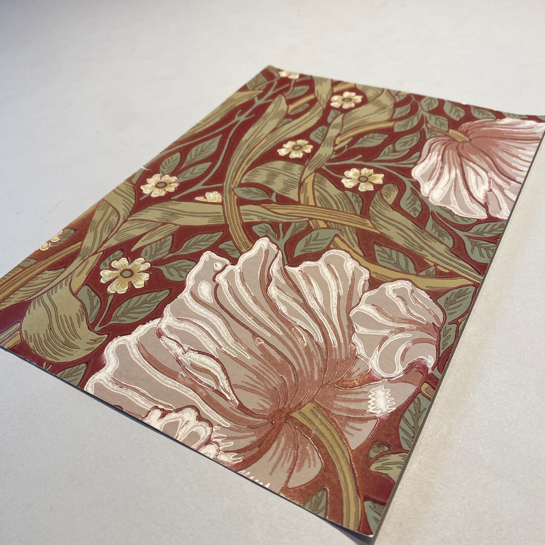 Morris and Co behang Pimpernel Brick/Olive 210386