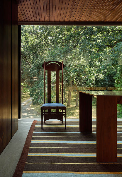 Layered Morrisstudio Racer Stripe Betty Brown sfeerbeeld interieur
