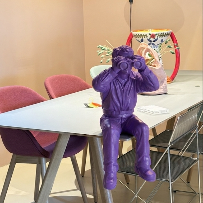 Ottmar Hörl Worldview Model IB special edition violet
