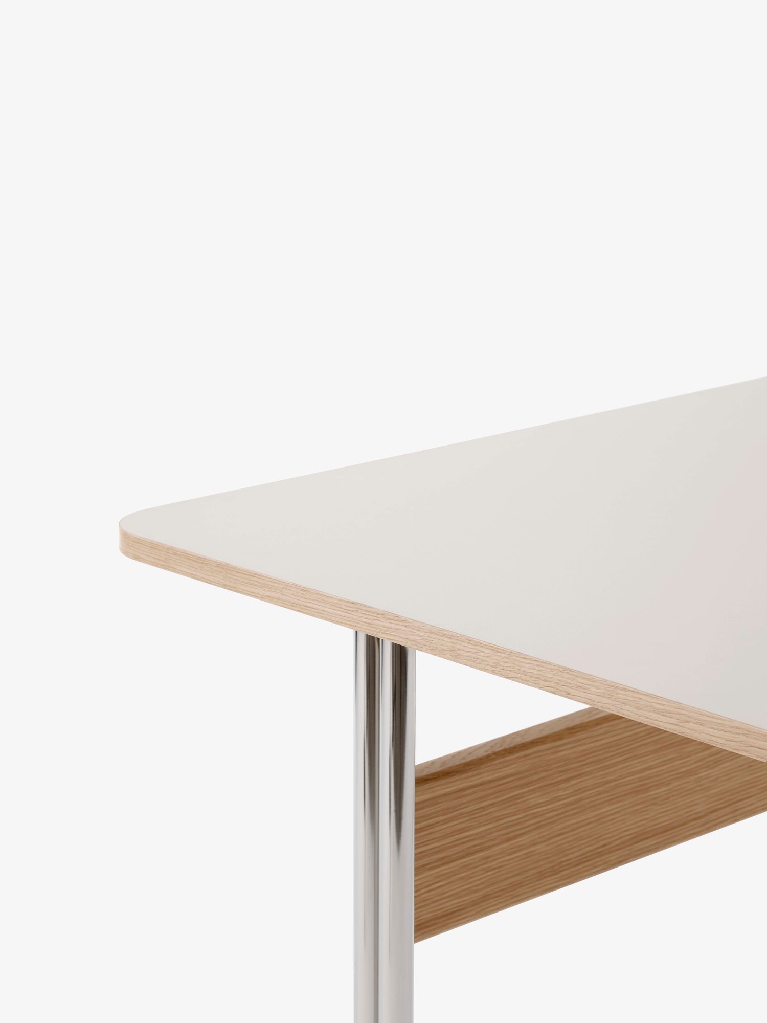 &amp;tradition Pavilion AV16 bureau