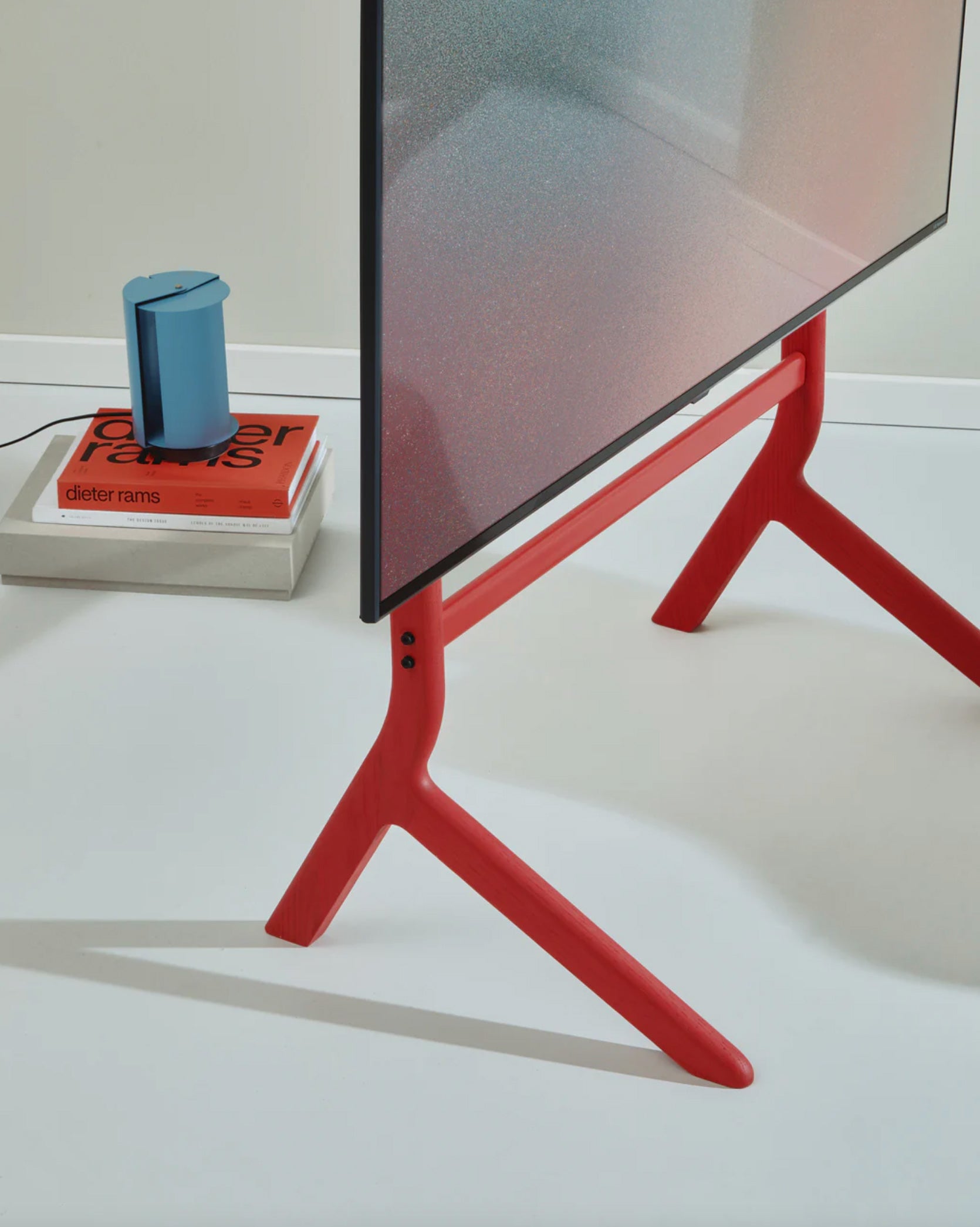 Pedestal Wood Hopper