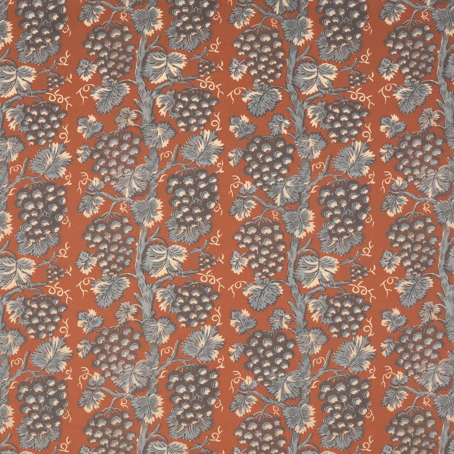 Pierre Frey behang Harcourt Carmin