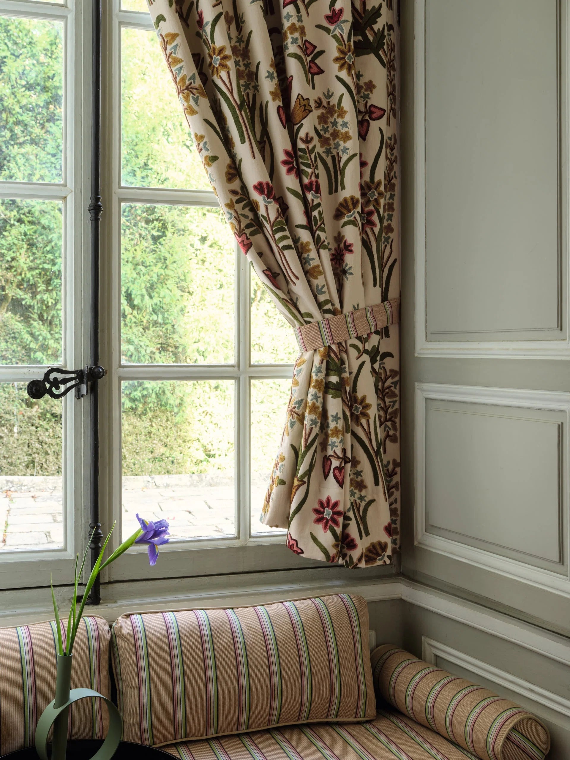  Pierre Frey stof Fleurs de Printemps 