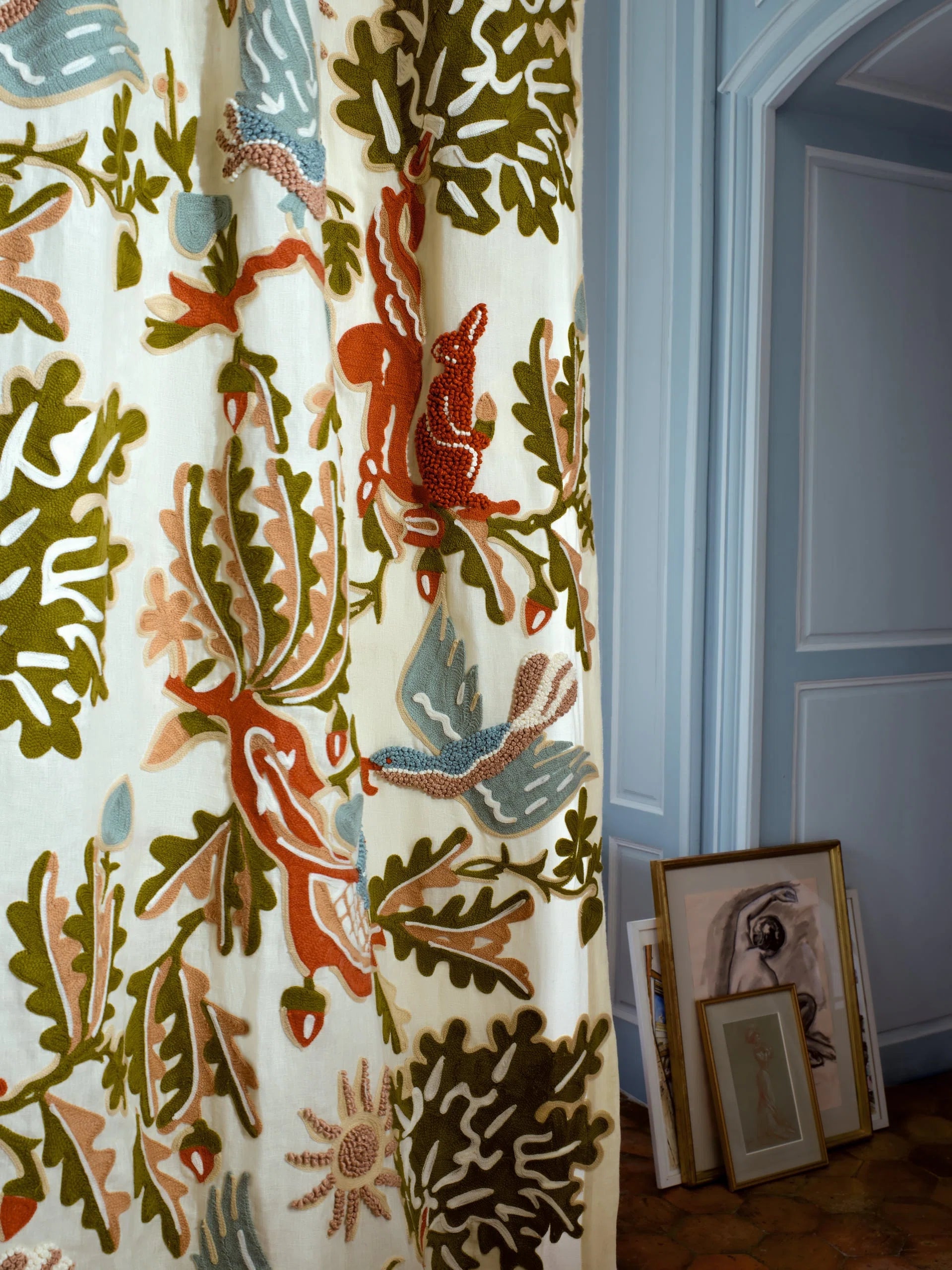 Pierre Frey stof Les Oisillons Printemps F4114001