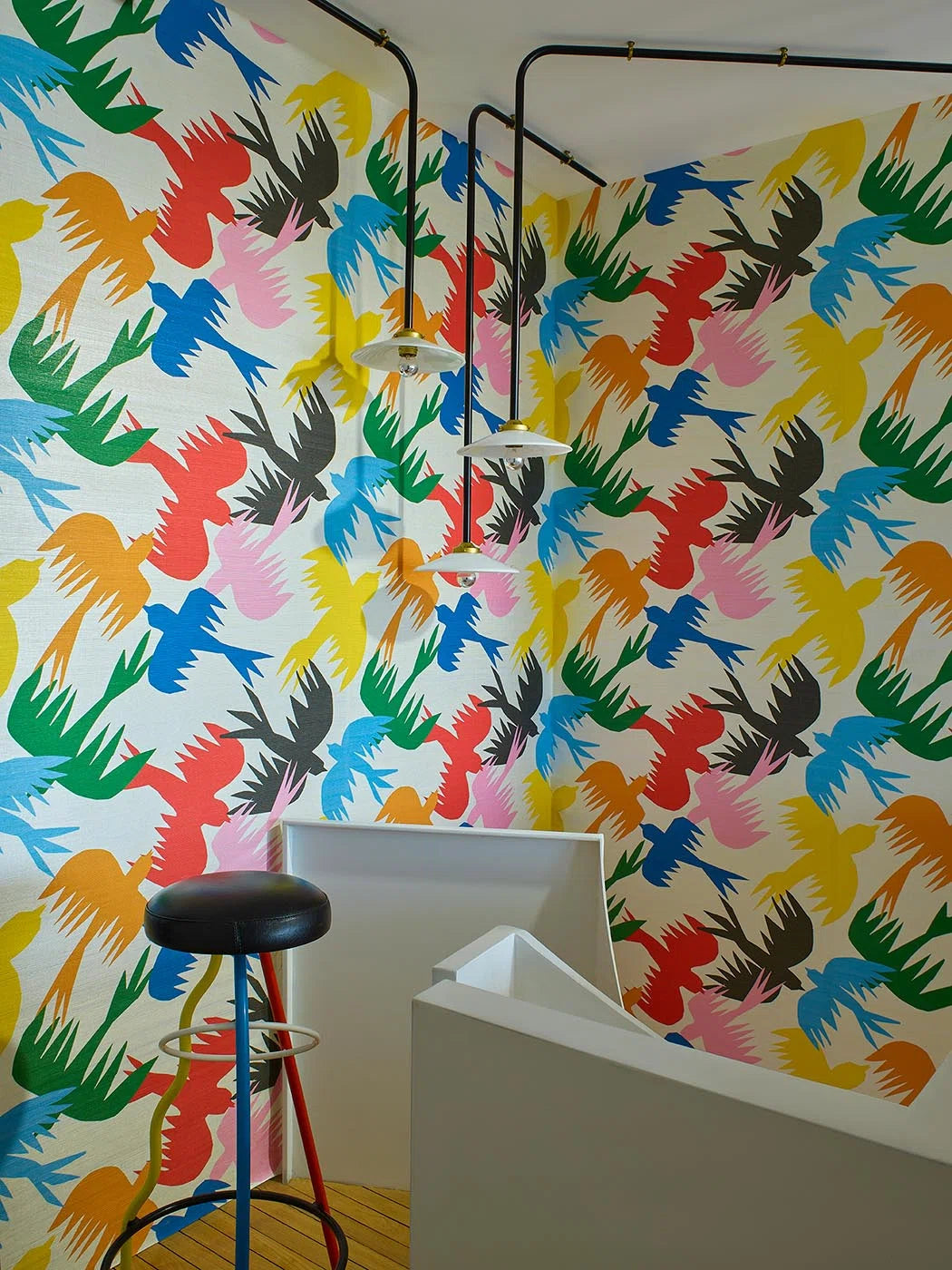 Pierre Frey behang Bird Traffic Multicolore FP207001