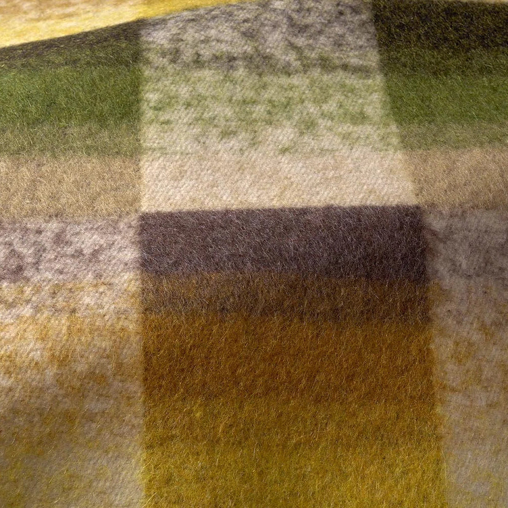 Pierre Frey stof Bergen Olive F4036002