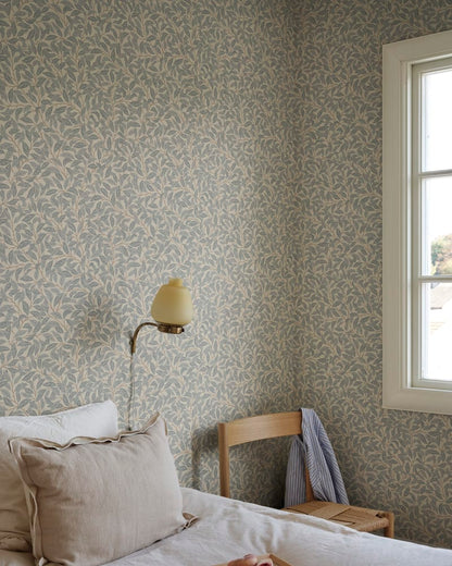 Sandberg behang Jonas Misty Blue S10770 sfeerbeeld