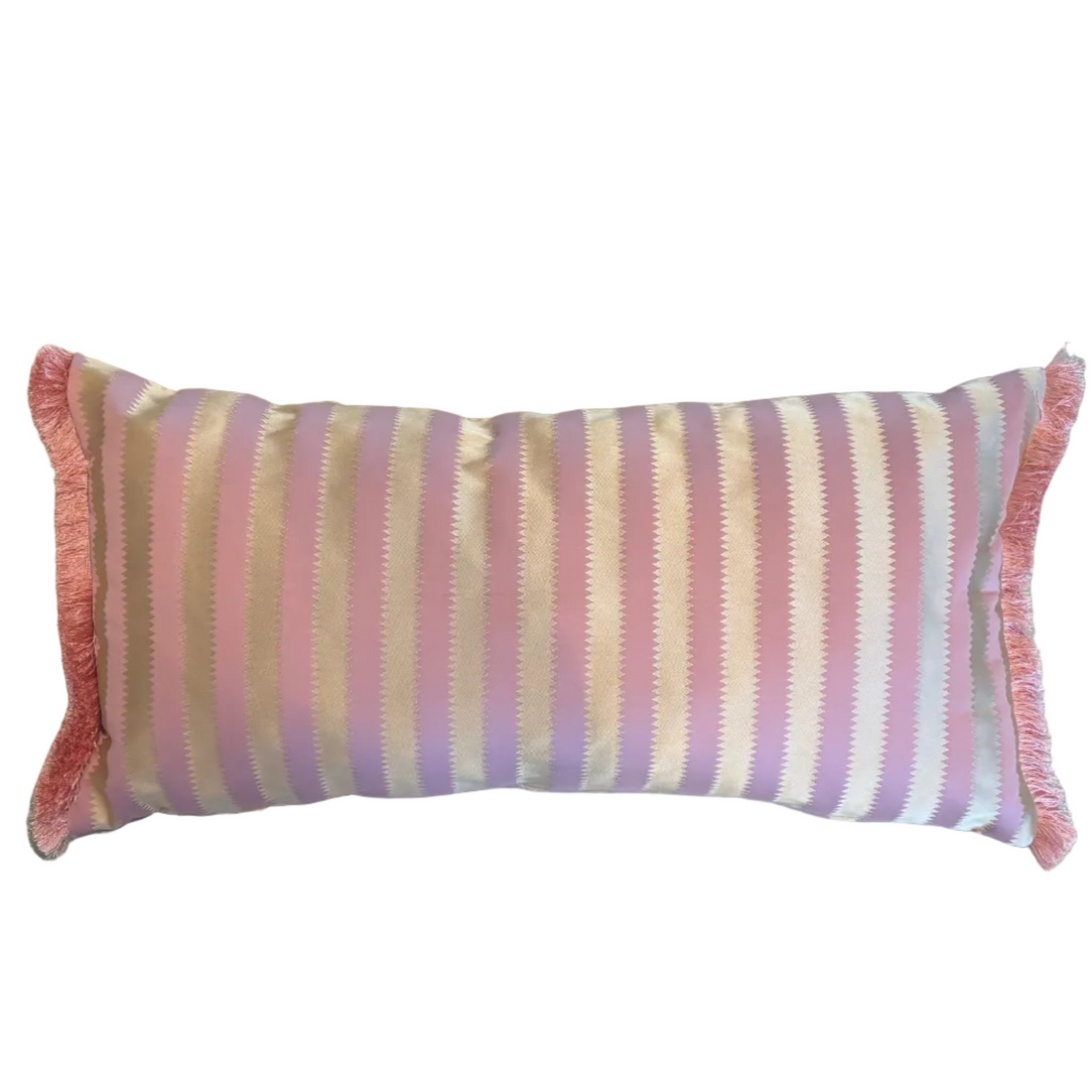 Sanderson kussen Regency Aperigon Putty/Geolu met roze franje