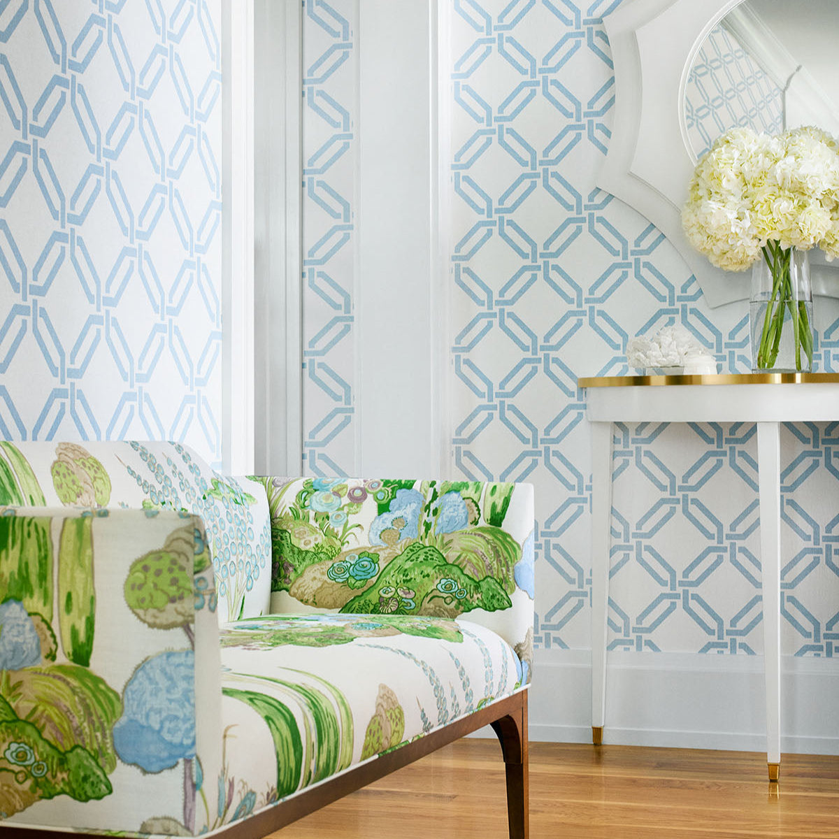 Thibaut behang Miramar Way uit de collectie Wanderlust als sfeerafbeelding 