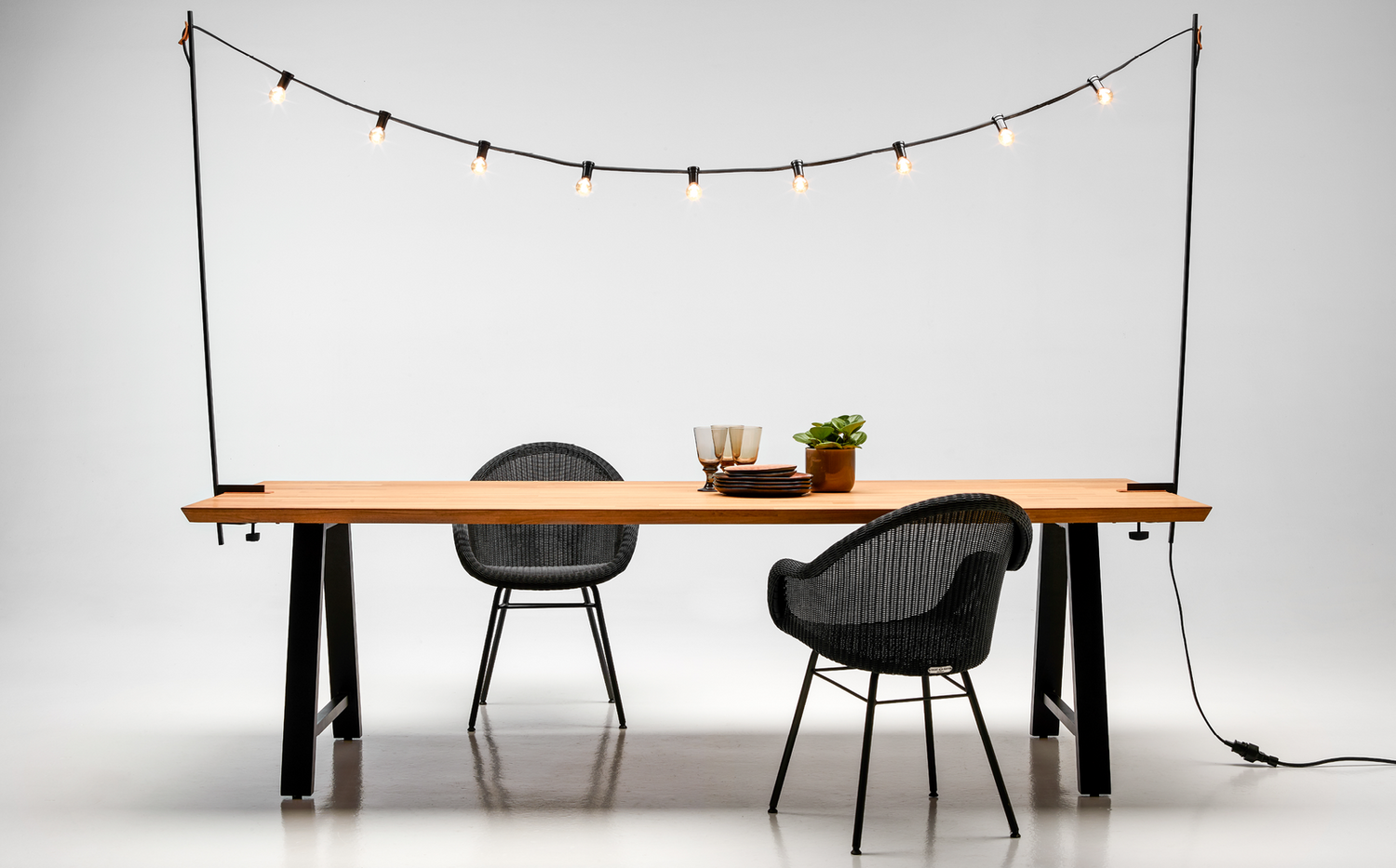 Vincent Sheppard Matteo dining table outdoor
