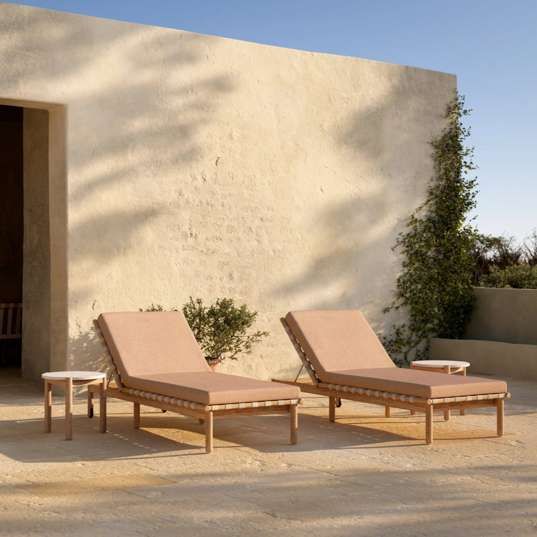 Vincent Sheppard Oda Sunlounger outdoor sfeerafbeelding 