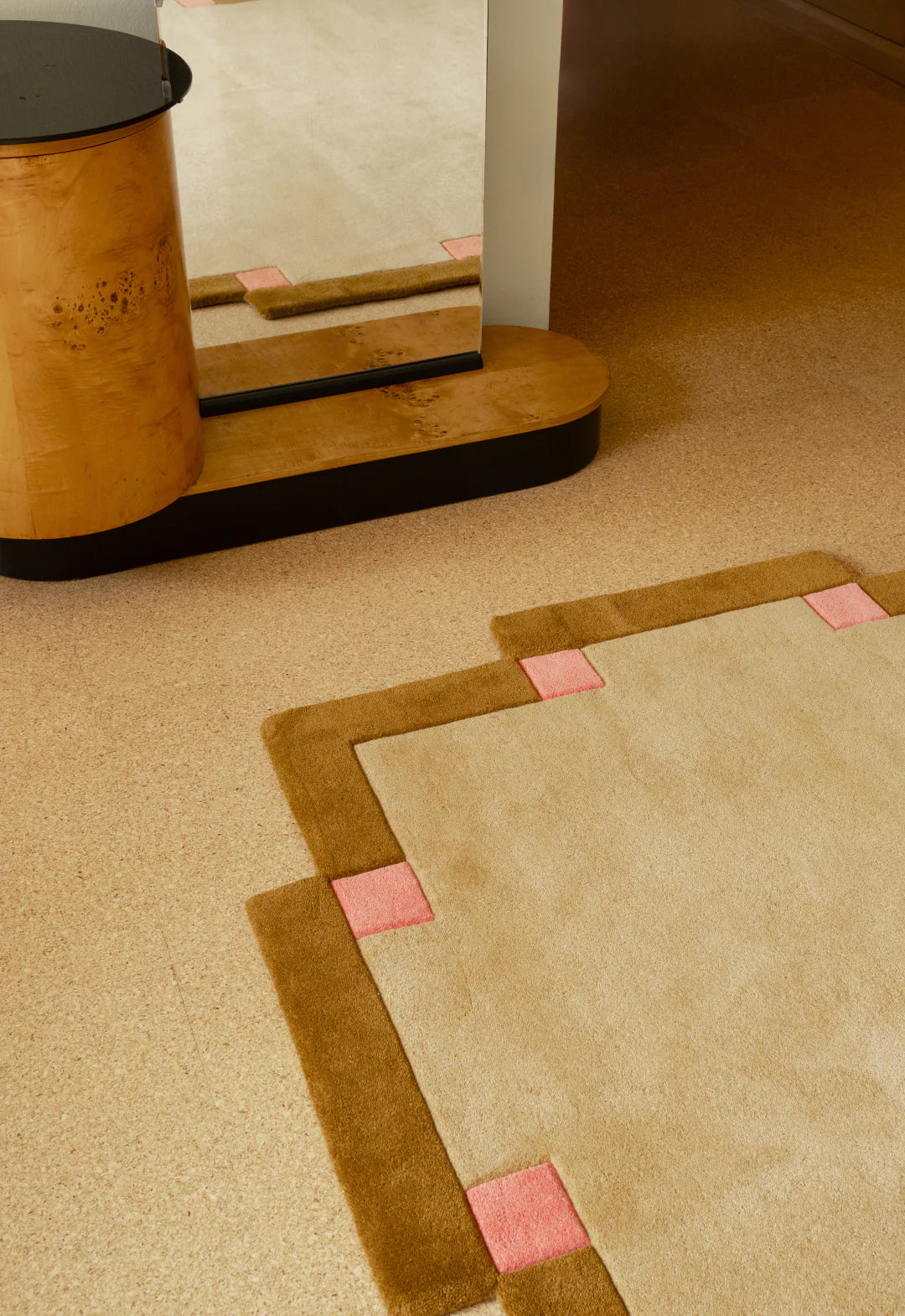 Layered Teklan Fregio Butter Blossom wool vloerkleed