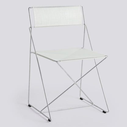 Hay X-Line chair Chalk White gepoedercoate zitting en thermisch verzinkt stalen onderstel 