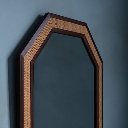 Dusty Deco Rattan Mirror Small aan de wand