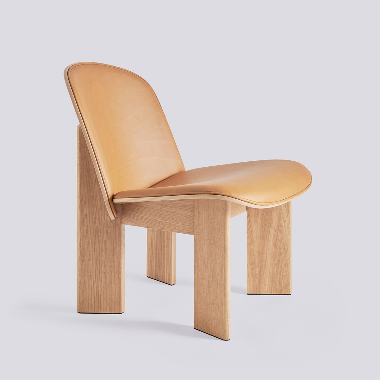 HAY Chisel 85 Lounge Chair gelakt eiken Sense Cognac leer