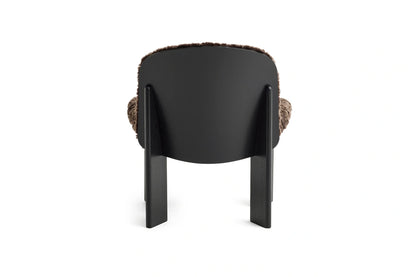 HAY Chisel 85 Lounge Chair zwart gelakt eiken schapenvacht Espresso sfeerbeeld voorkant
