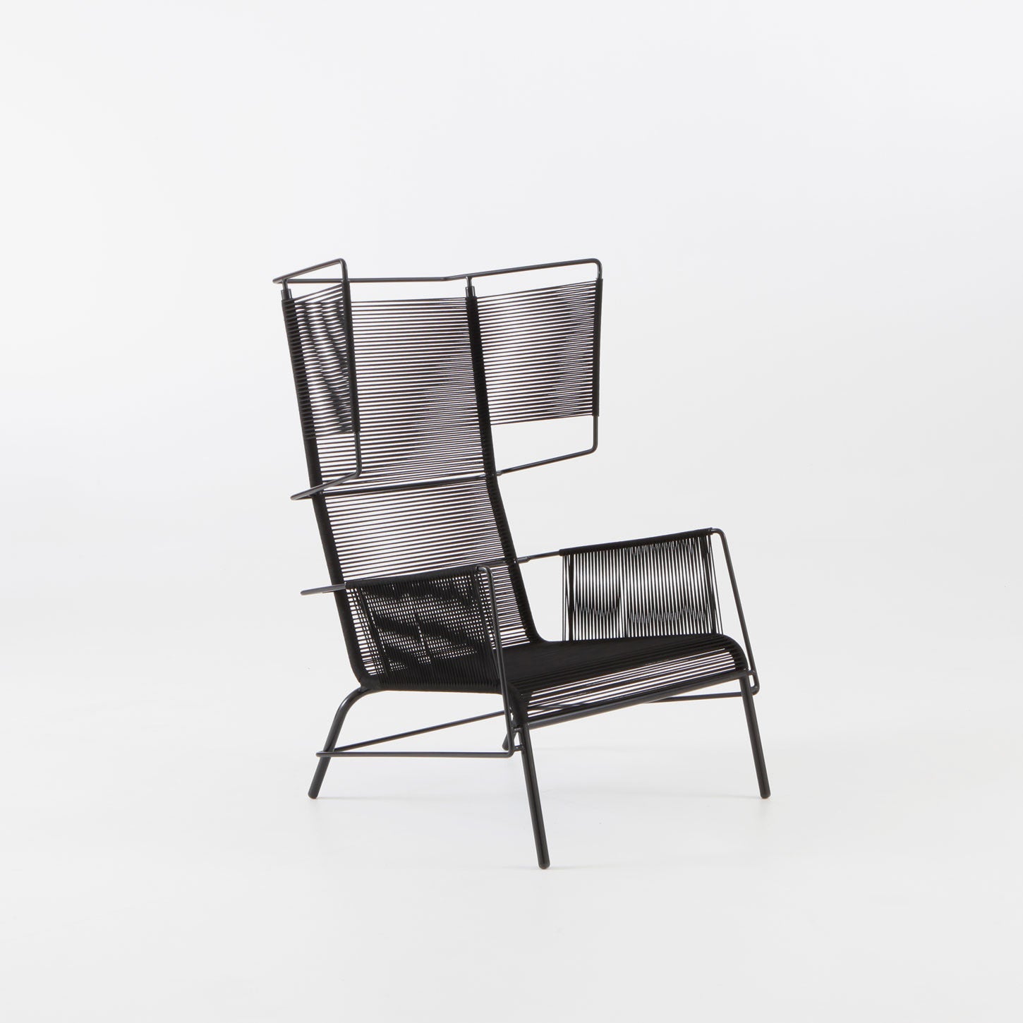 Ligne Roset Fifty fauteuil zwart zijaanzicht